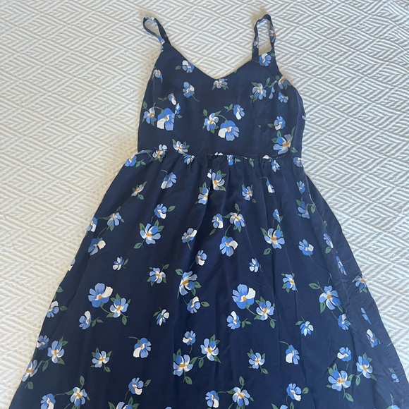 navy floral maxi dress - Picture 1 of 3